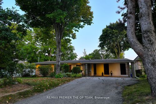 175 Davidson Dr, Woodbridge, ON, L4L1M2 | Card Image