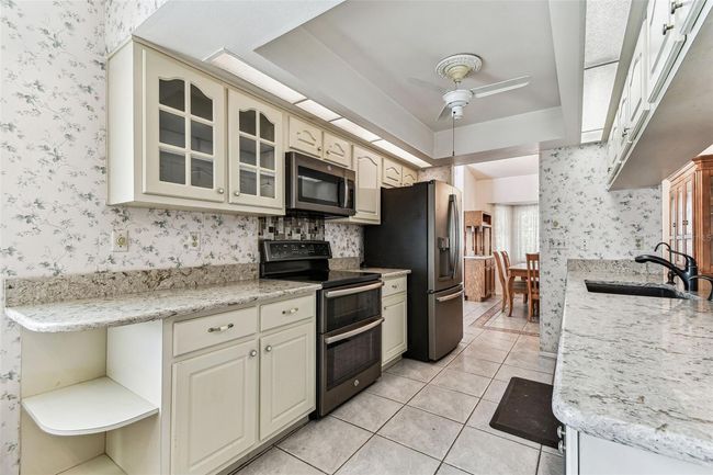Kitchen | Image 10