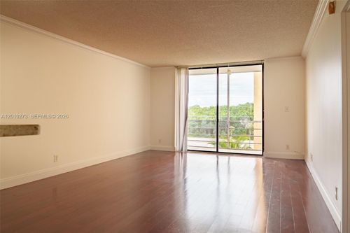 5t-2935 Ne 163rd St, North Miami Beach, FL, 33160-4471 | Card Image