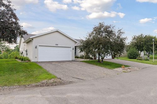 322 Sunfish Ct, Winsted, MN, 55395-1059 | Card Image