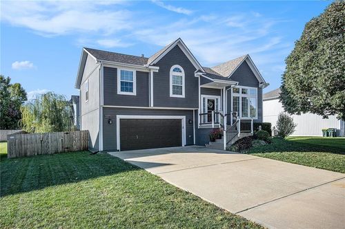 1307 N 4th Street East St, Louisburg, KS, 66053 | Card Image