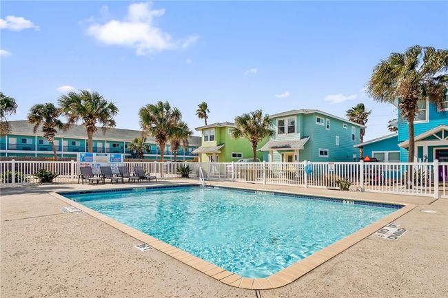602 - 2120 S 11 Th St, Townhouse with 3 bedrooms, 3 bathrooms and null parking in Port Aransas TX | Image 37