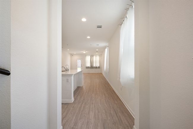 12009 Curlin Cv, House other with 4 bedrooms, 3 bathrooms and 6 parking in Buda TX | Image 4