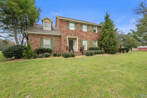 2072 Walnut St, Albertville, AL, 35950-9020 | Card Image