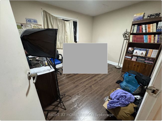 UPPER - 8 Pluto Dr, House attached with 3 bedrooms, 1 bathrooms and 2 parking in Brampton ON | Image 13