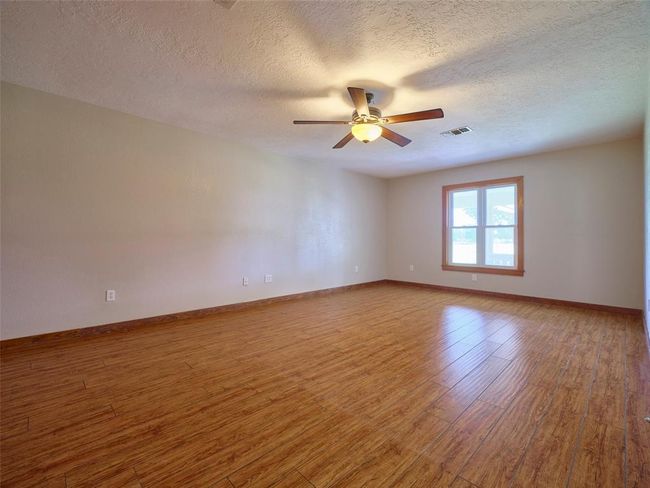 12021 Fm 1994 Rd, House other with 4 bedrooms, 3 bathrooms and 4 parking in Guy TX | Image 18
