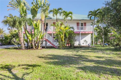 2105 Sunset Circle, Sanibel, FL, 33957 | Card Image