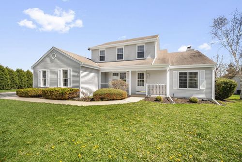 8700 S 13th St, Oak Creek, WI, 53154-3700 | Card Image