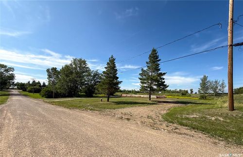 313 2nd Ave, Climax, SK, S0N0A7 | Card Image