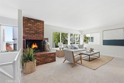 145 Palm Dr, Hermosa Beach, CA, 90254-5115 | Card Image