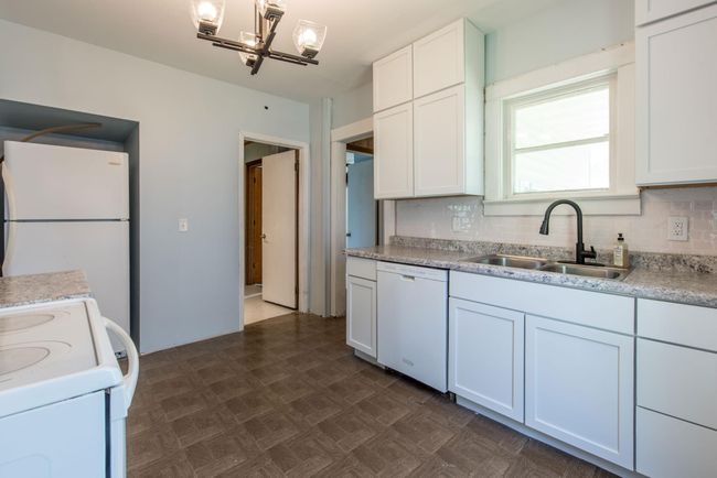 Kitchen | Image 17