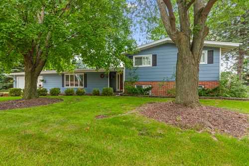 613 N 1st St, Elburn, IL, 60119-8912 | Card Image