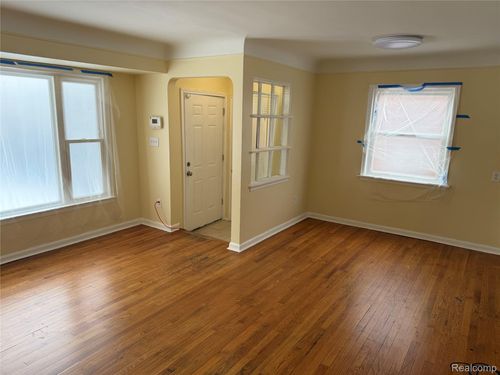 13913 Chatham St, Detroit, MI, 48223-2551 | Card Image