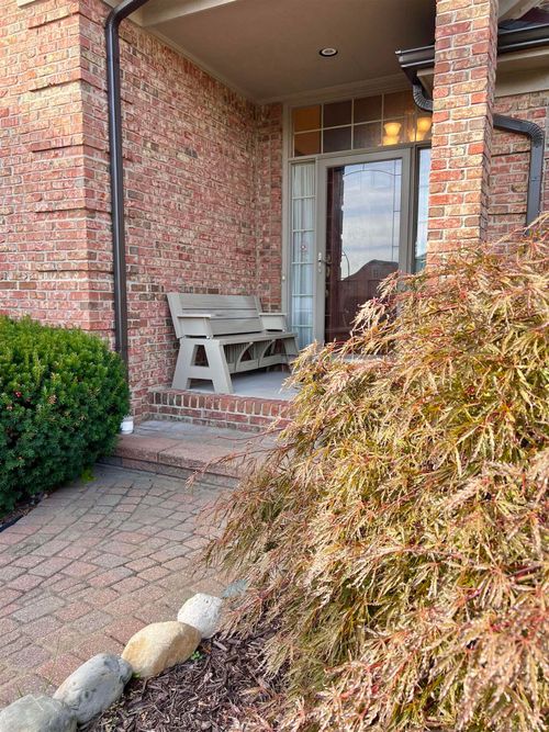 36663 Poplar Dr, New Baltimore, MI, 48047-5572 | Card Image