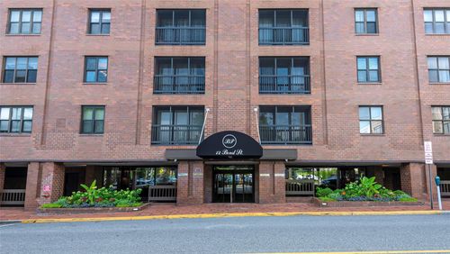 4c-12 Bond St, Great Neck, NY, 11021-2005 | Card Image