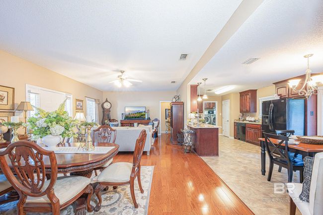 Dining Area | Image 5
