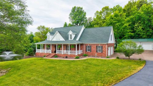 21 N Fetter Ln, Boonville, IN, 47601-8469 | Card Image