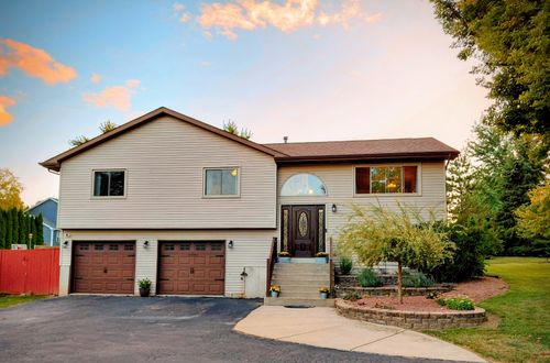 22337 86th St, Salem, WI, 53168-9393 | Card Image