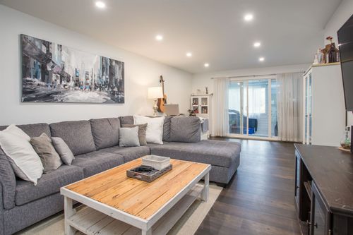 102-3391 Springfield Dr, Richmond, BC, V7E1Y9 | Card Image