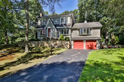 93 Butler Ave, Wakefield, MA, 01880 | Card Image