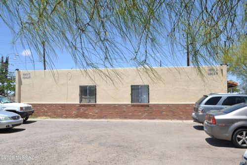 d-1902 S Montezuma Ave, Tucson, AZ, 85711-6246 | Card Image