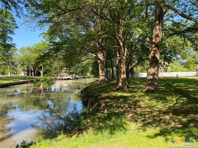 114 Cypress Way, House other with 4 bedrooms, 5 bathrooms and null parking in Mcqueeney TX | Image 7