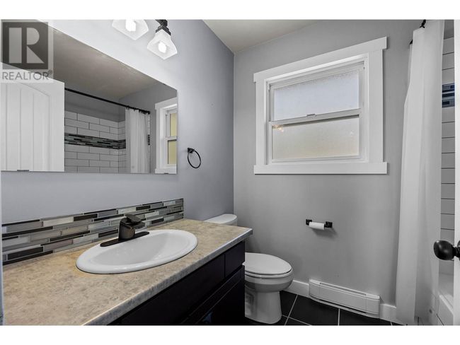 1172 Linthorpe Rd, House other with 4 bedrooms, 3 bathrooms and 4 parking in Kamloops BC | Image 21
