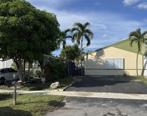 7165 Sw 11th Ct, North Lauderdale, FL, 33068-3642 | Card Image