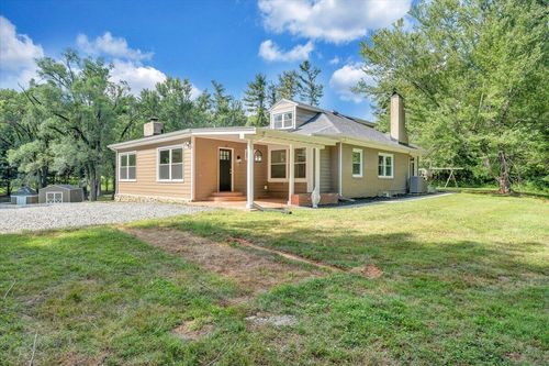 5939 Sunnycrest Rd, Roanoke, VA, 24018-5213 | Card Image