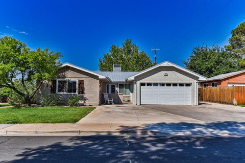 709 N 2200 E, St George, UT, 84790-8141 | Card Image