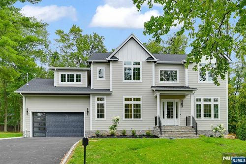 76 Springbrook Rd, Livingston, NJ, 07039-3334 | Card Image