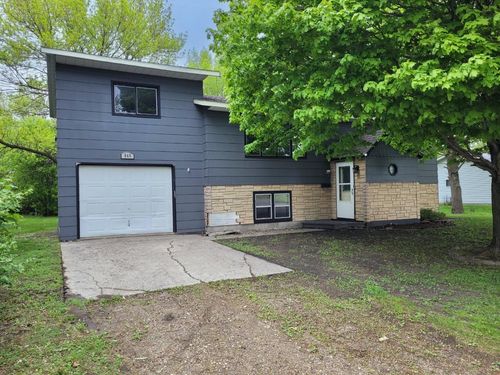 640 Ranchwood Dr, Bird Island, MN, 55310-1166 | Card Image