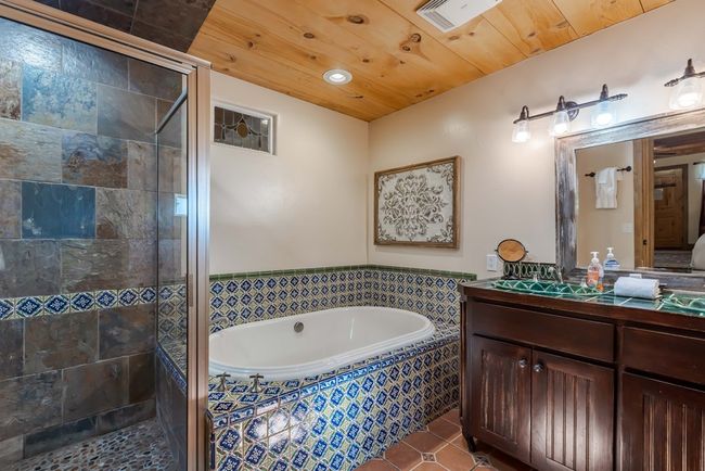 514 W Austin St, Home with 2 bedrooms, 2 bathrooms and null parking in Fredericksburg TX | Image 10
