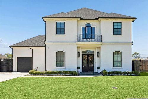 305 Riverwood Dr, Saint Rose, LA, 70087-3767 | Card Image