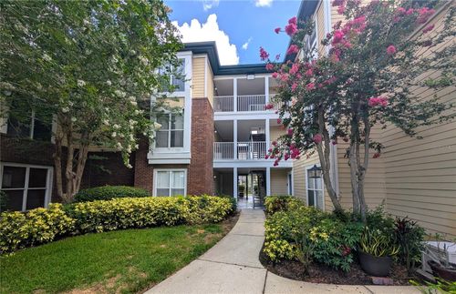 124-4211 Chatham Oak Ct, TAMPA, FL, 33624-5185 | Card Image