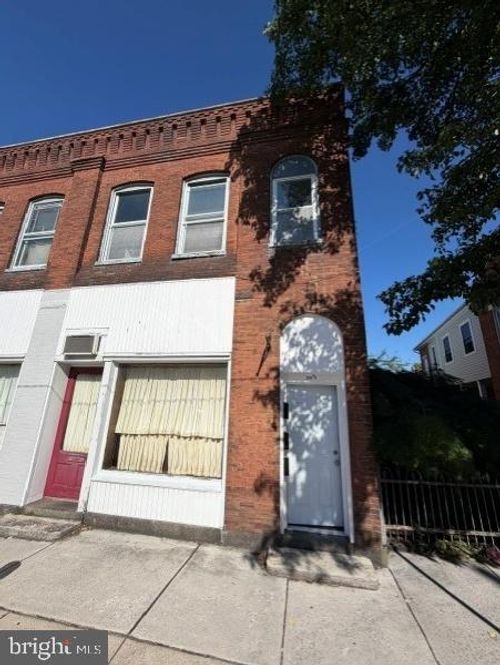 3-118 1/2 Broadway, HANOVER, PA, 17331-2579 | Card Image