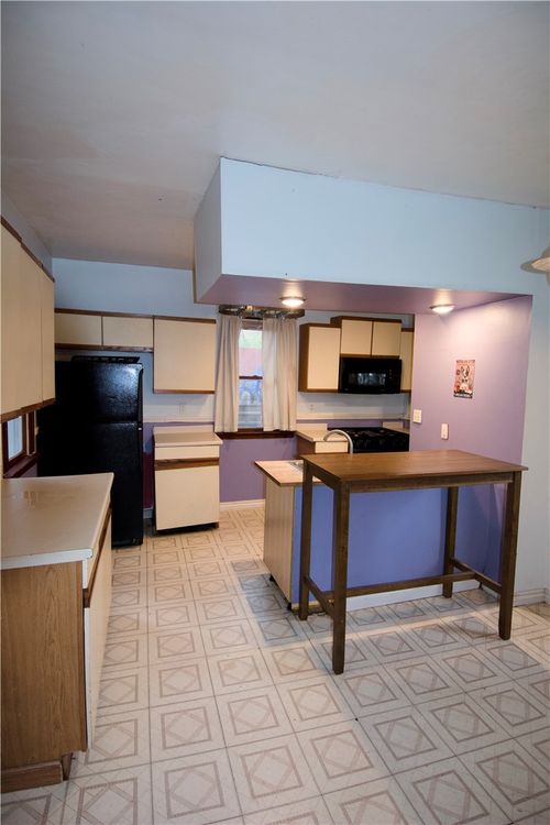 729 Naylor St, Pittsburgh, PA, 15207-1027 | Card Image