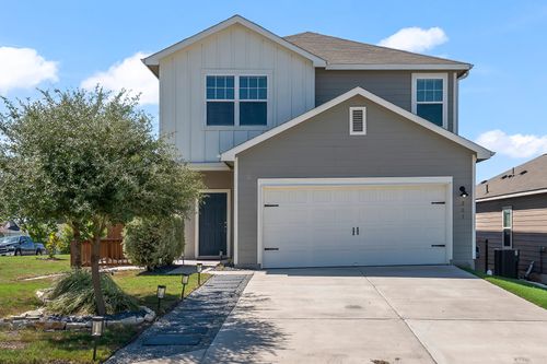 201 Night Riders Way, Jarrell, TX, 76537-0698 | Card Image