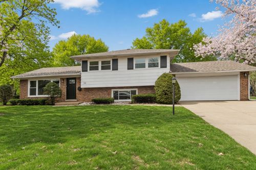 555 N Cherry Dr, Glenwood, IL, 60425-1202 | Card Image