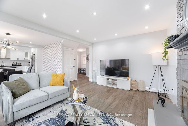 72 Farrow Cres, House other with 5 bedrooms, 4 bathrooms and 2 parking in Ajax ON | Image 13