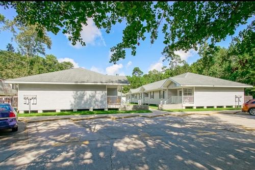 2001 10th St, Slidell, LA, 70458-3549 | Card Image