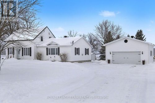 15197 Concession 1-2 Rd, Finch, ON, K0C1K0 | Card Image