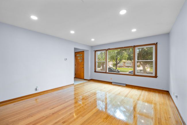 11828 S Hale Avenue, House other with 3 bedrooms, 2 bathrooms and 1 parking in Chicago IL | Image 14