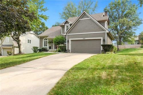 2508 Nw Bent Tree Cir, Lee's Summit, MO, 64081-1824 | Card Image