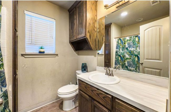 310 N Bermuda St, House other with 3 bedrooms, 2 bathrooms and null parking in Lacy Lakeview TX | Image 25