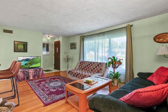 35 Snake Brook Rd, House other with 3 bedrooms, 2 bathrooms and 4 parking in Wayland MA | Image 5