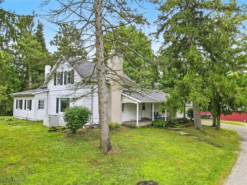 9753 Mulberry Rd, Chardon, OH, 44024-9717 | Card Image