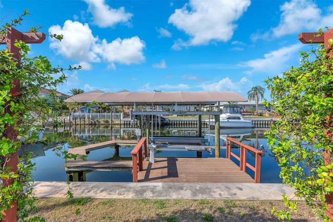 1012 Spindle Palm Way, House other with 3 bedrooms, 2 bathrooms and null parking in APOLLO BEACH FL | Image 4