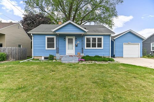N90W16702 Pershing Avenue, Menomonee Falls, WI, 53051 | Card Image