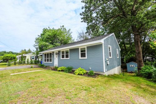 114 Ward St, Manchester, NH, 03104-1562 | Card Image